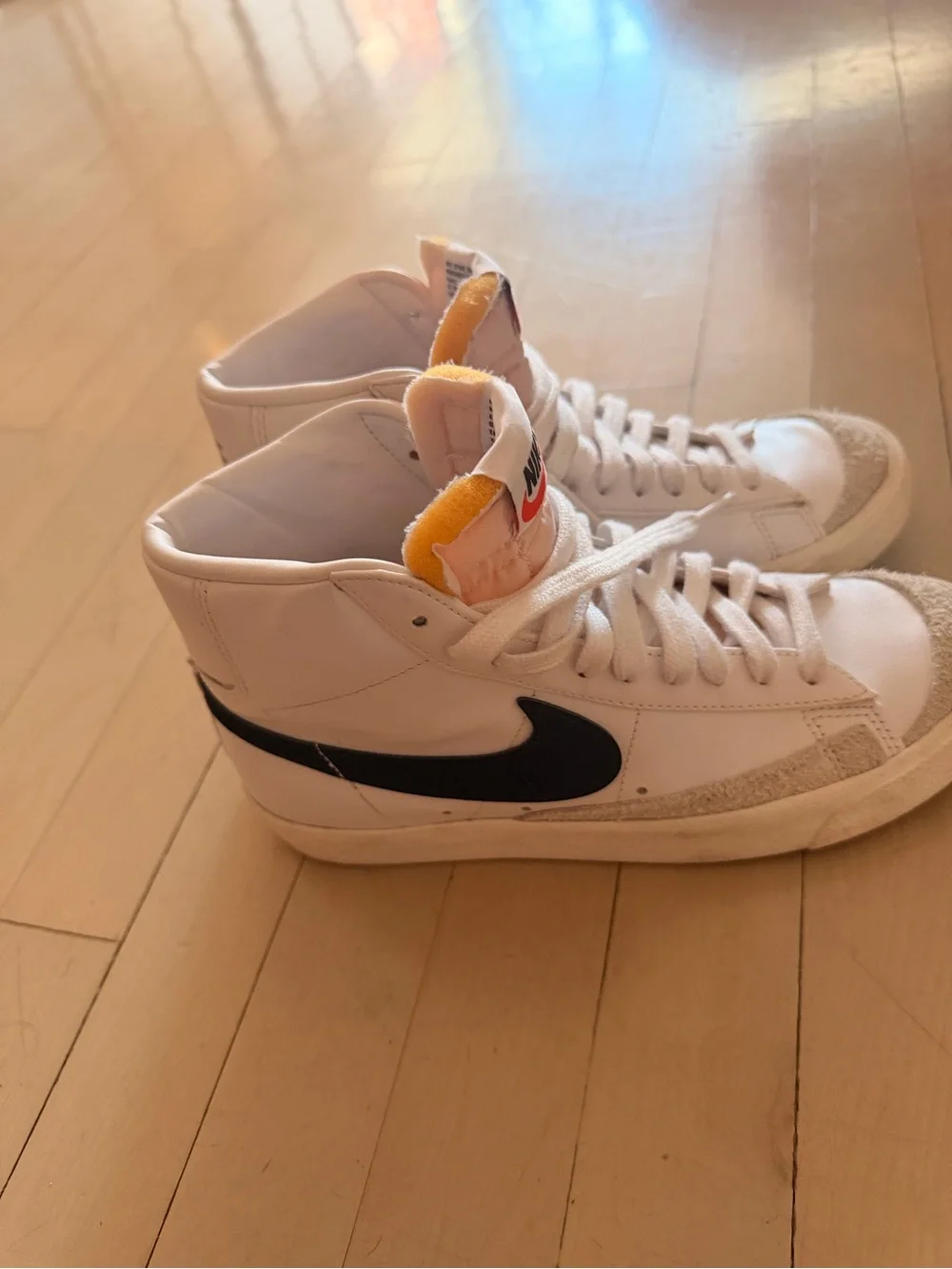 Nike Kids 7.5 White Blazer High Top Sneakers